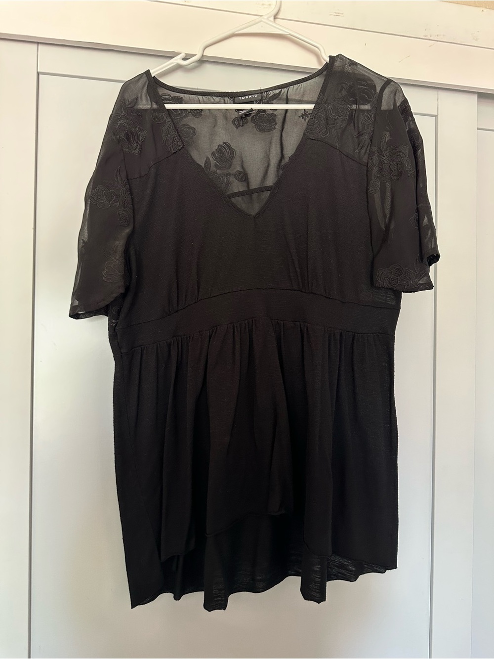torrid Black V-Neck Sheer Floral Panel Tunic